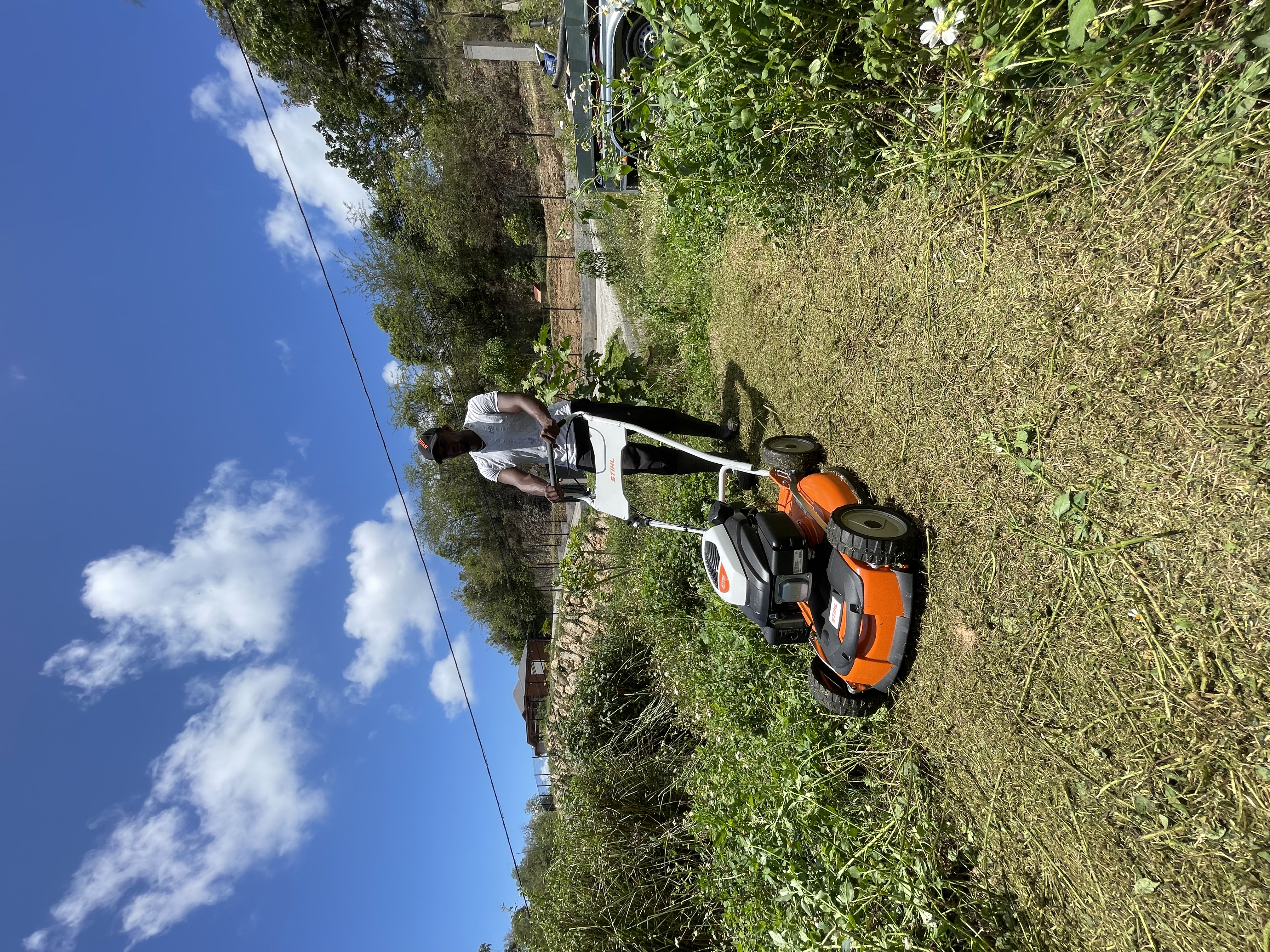 Carib Clean — Tonte de pelouse en Guadeloupe